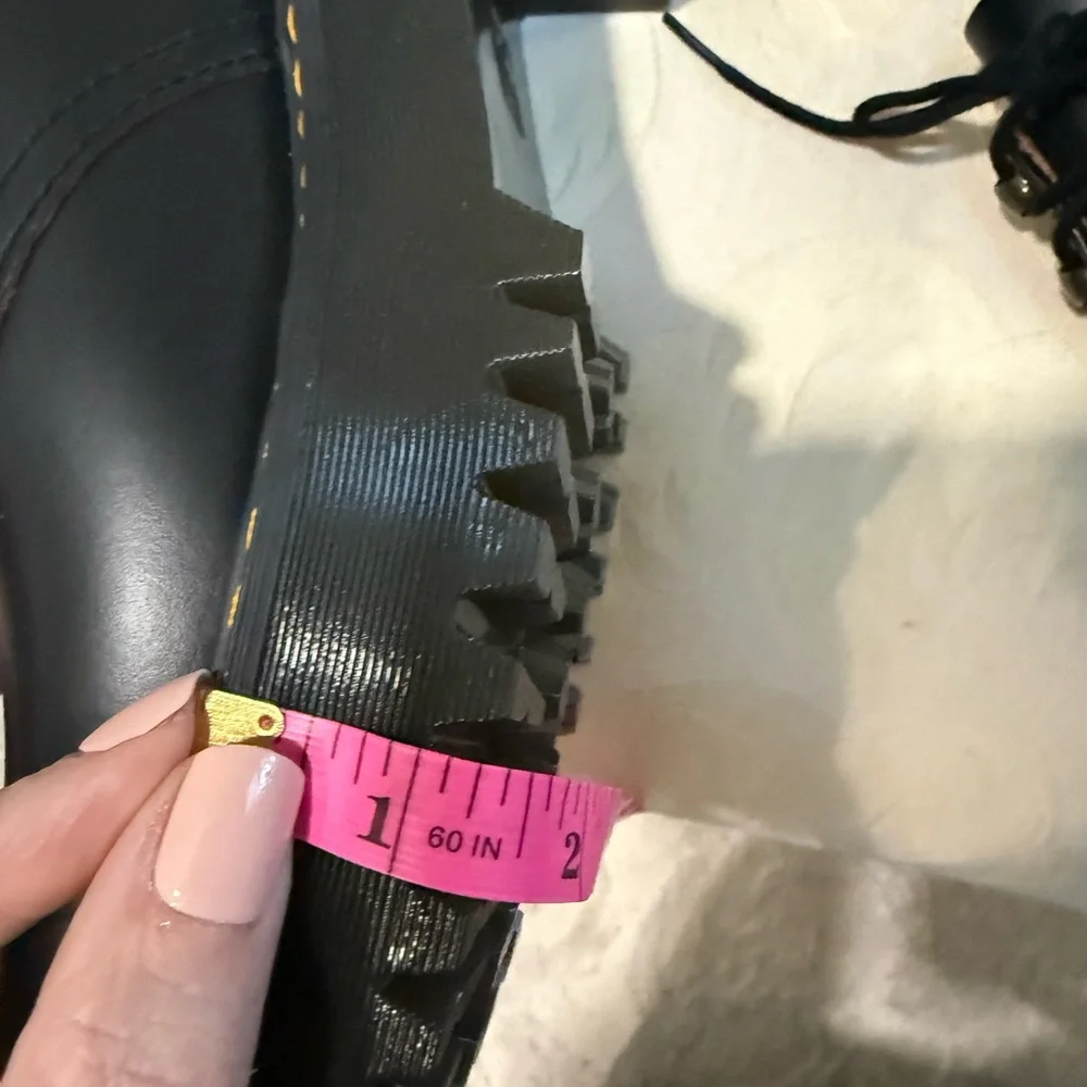 Dr. Martens Leona‎ Platform Derby Black Leather Women’s 10 NEW with Box